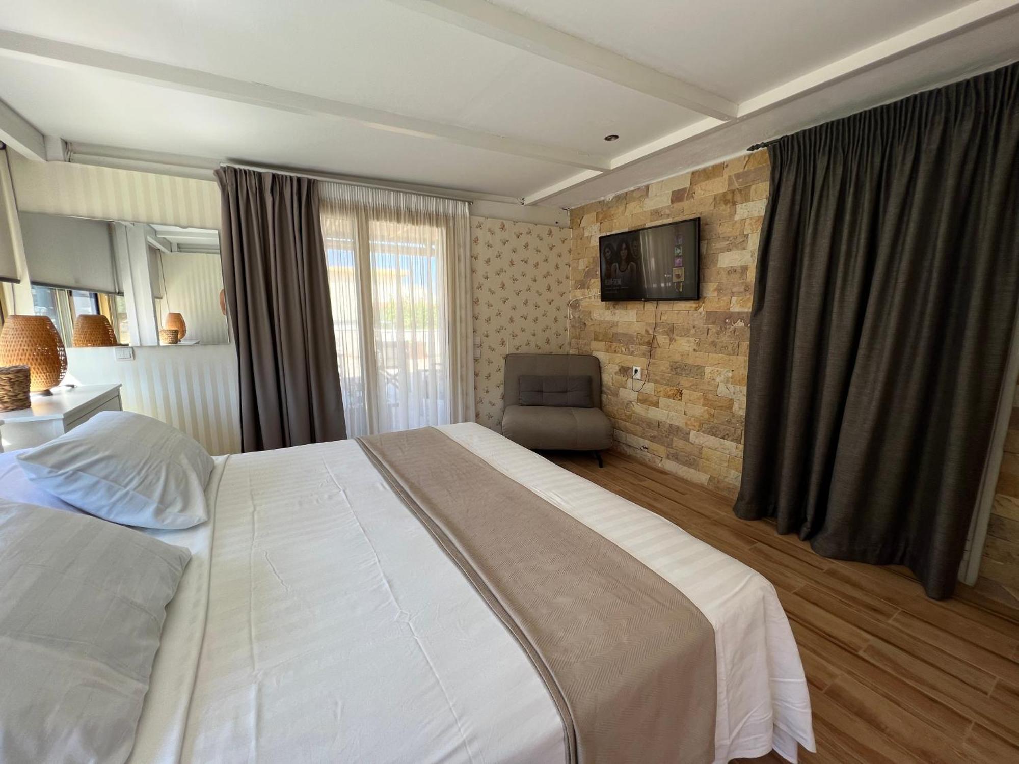 Reginas Apartments Ixia  Luaran gambar